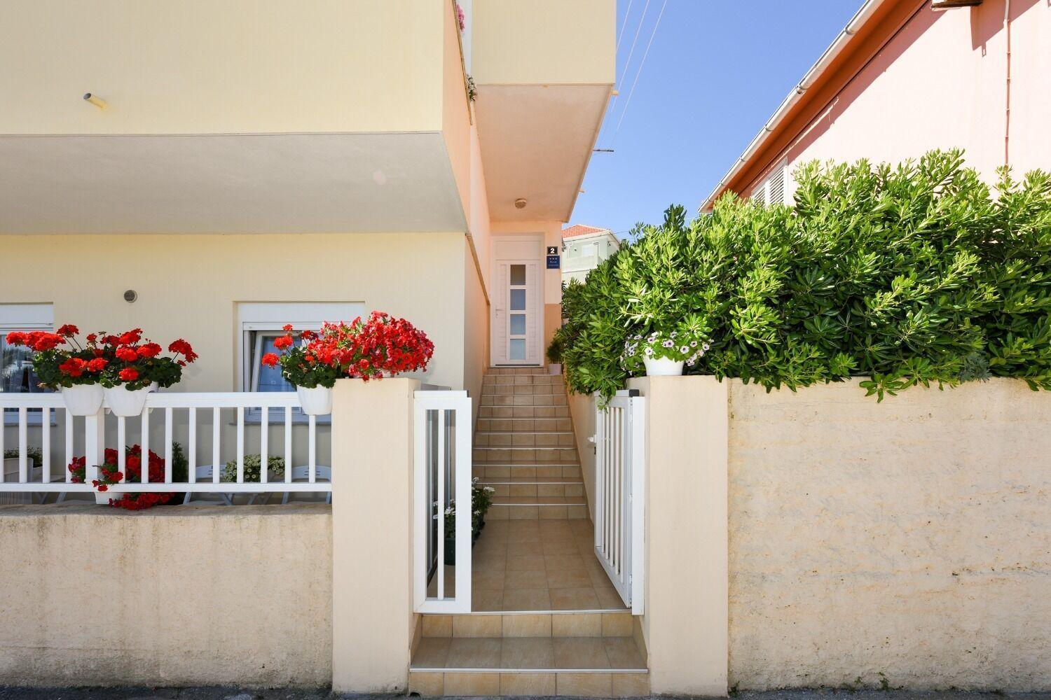 Apartments Kolt - 15M From Sea Kali Exterior foto